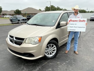 Used 2014 Dodge Grand Caravan SXT image 1