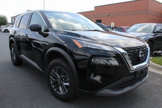 Used 2023 Nissan Rogue S image 1