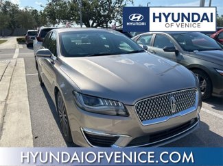 Used 2018 Lincoln MKZ Reserve image 1