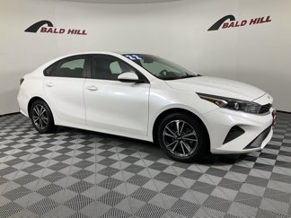 Certified 2022 Kia Forte LXS image 1