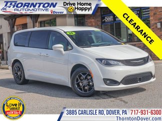Used 2020 Chrysler Pacifica Touring w/ Advanced Safetytec Group image 1