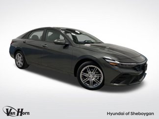 Used 2024 Hyundai Elantra SEL image 1