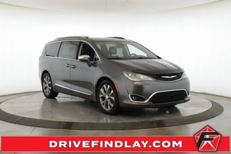 Used 2019 Chrysler Pacifica Limited w/ Tire & Wheel Group image 1
