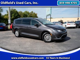 Used 2019 Chrysler Pacifica Touring-L image 1