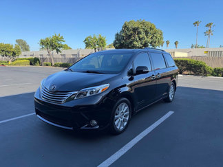 Used 2017 Toyota Sienna image 1