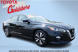 Used 2022 Nissan Altima 2.5 SL image 1