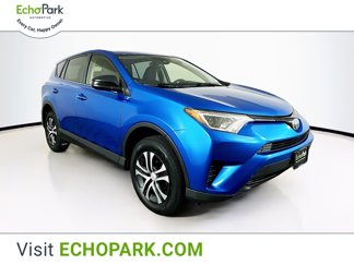 Used 2018 Toyota RAV4 LE image 1