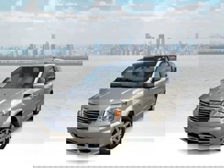 Used 2014 Chrysler Town & Country Touring image 1
