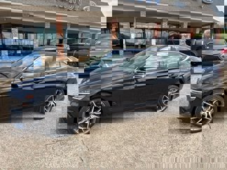 Used 2023 Genesis G70 2.0T image 1