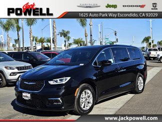 New 2025 Chrysler Pacifica Select image 1