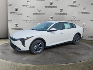 New 2025 Kia K4 LXS image 1