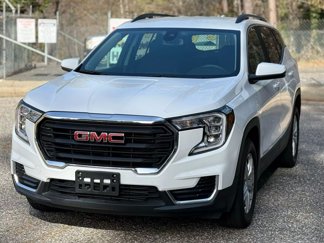 Used 2023 GMC Terrain SLE w/ Driver Convenience Package image 1
