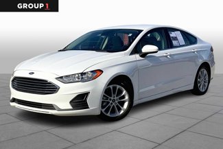 Used 2020 Ford Fusion SE image 1