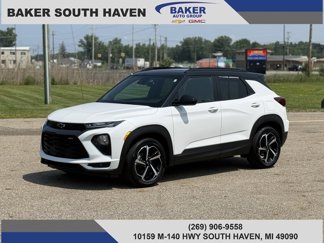 Used 2023 Chevrolet TrailBlazer RS w/ Sun and Liftgate Package image 1