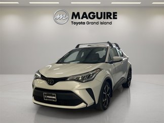 Used 2022 Toyota C-HR XLE image 1