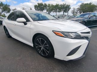 Used 2020 Toyota Camry SE w/ Convenience Package image 1