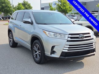 Used 2018 Toyota Highlander LE image 1
