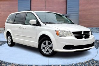 Used 2013 Dodge Grand Caravan SXT image 1