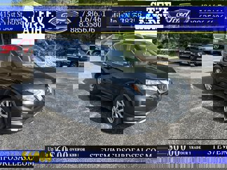 Used 2020 Nissan Rogue SV image 1