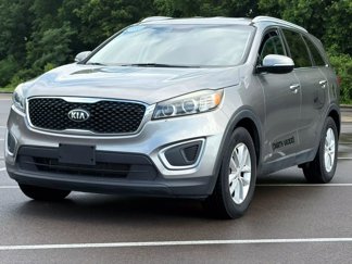 Used 2018 Kia Sorento LX image 1