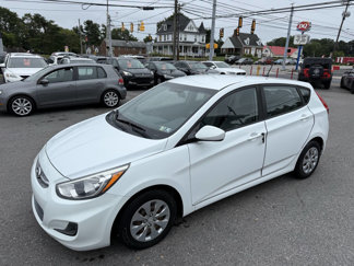 Used 2016 Hyundai Accent SE image 1