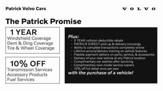 Used 2022 Volvo XC40 T5 Momentum w/ Premium Package image 1