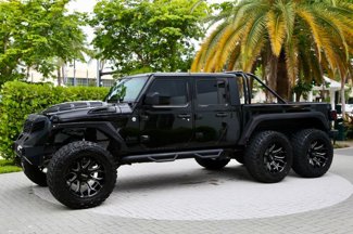 Used 2021 Jeep Gladiator Sport image 1
