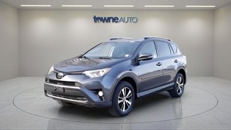 Used 2017 Toyota RAV4 XLE image 1