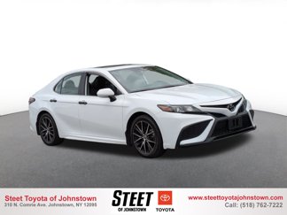 Used 2023 Toyota Camry SE image 1