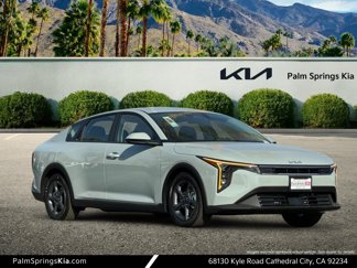 New 2025 Kia K4 LXS image 1