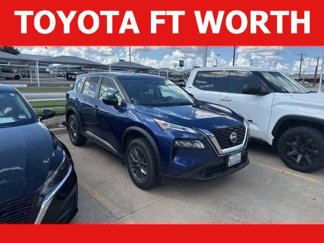 Used 2021 Nissan Rogue S image 1