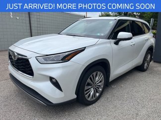 Used 2022 Toyota Highlander Platinum image 1