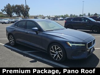 Used 2020 Volvo S60 T5 Momentum image 1