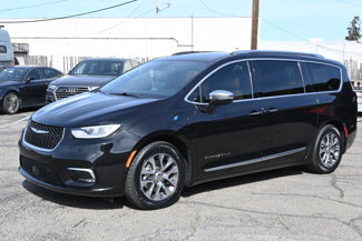 Used 2021 Chrysler Pacifica Pinnacle image 1