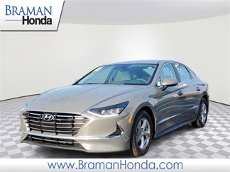 Used 2023 Hyundai Sonata SE w/ Preferred Accessory Package image 1