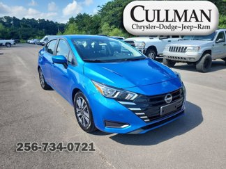 Used 2023 Nissan Versa SV image 1