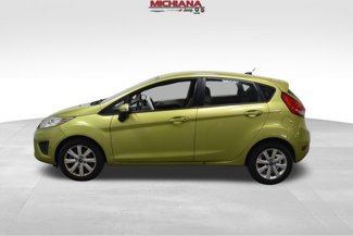 Used 2013 Ford Fiesta SE image 1