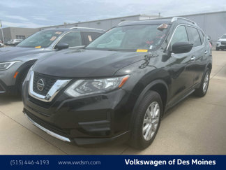 Used 2019 Nissan Rogue SV image 1