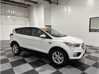 Used 2019 Ford Escape SE image 1