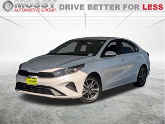 Used 2023 Kia Forte LXS image 1