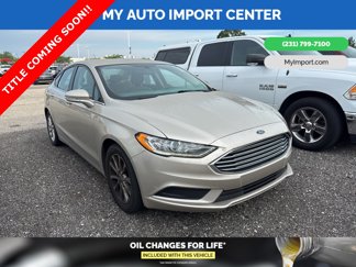 Used 2017 Ford Fusion SE image 1