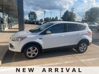 Used 2016 Ford Escape SE image 1