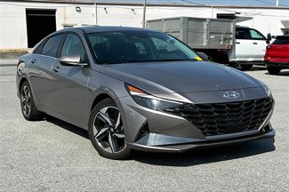 Used 2023 Hyundai Elantra Limited image 1