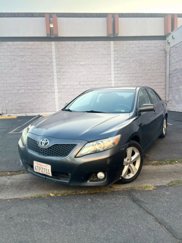Used 2010 Toyota Camry image 1