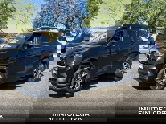 Used 2023 Toyota Highlander XLE image 1