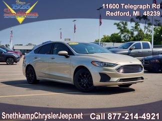 Used 2019 Ford Fusion SE image 1