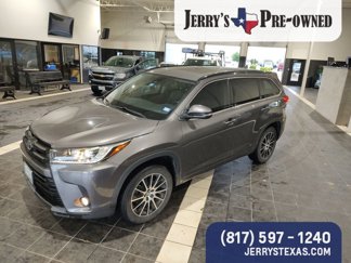 Used 2017 Toyota Highlander SE image 1