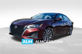 Used 2023 Nissan Altima 2.5 SV image 1