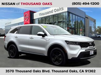 Used 2021 Kia Sorento LX image 1