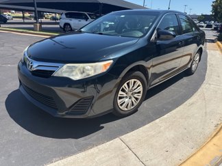 Used 2012 Toyota Camry LE image 1